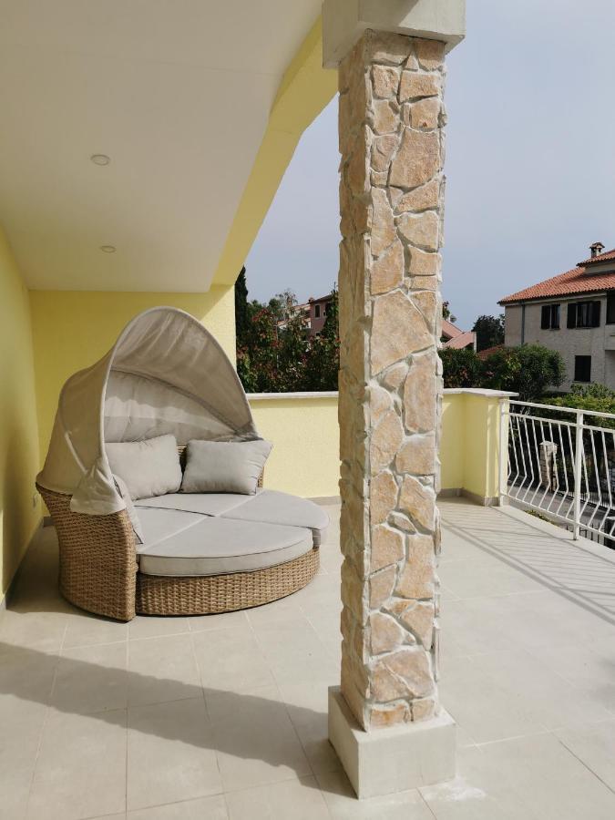 Five Bedroom House Near Sandy Beach Villa Major Medulin Exterior photo